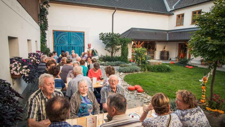 Bauernhofcafé Innenhof, © Wurzers Kürbishof