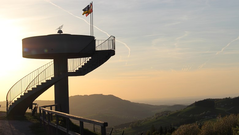 Aussichtswarte Voralpenblick auf 730 Metern Seehöhe, © Pöchacker - Mostviertel Tourismus