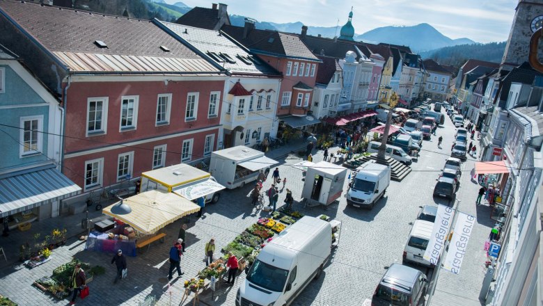 Weekly market, © Dominik Stixenberger