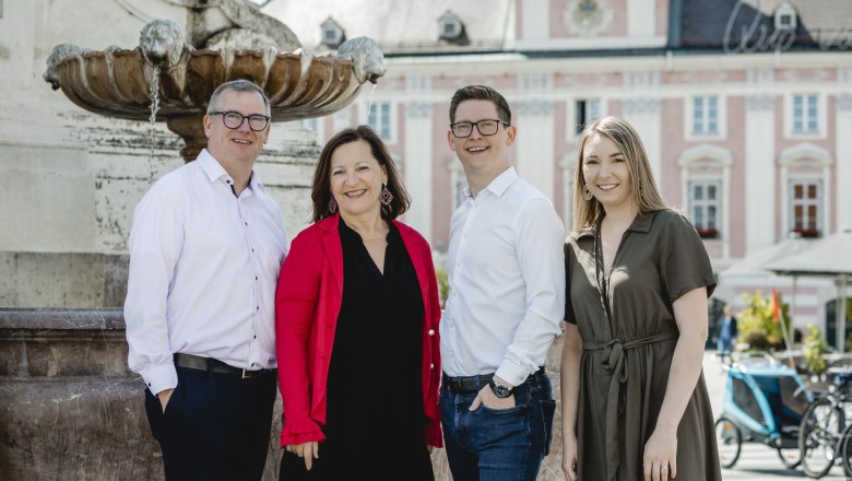 Leo und Brigitte Graf mit Sohn Andreas und Schwiegertochter Birgit, © Niederösterreich-Werbung/David Schreiber