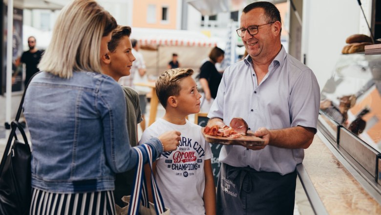 Bauernmarkt in Amstetten, © Stadtgemeinde Amstetten/inshot.at