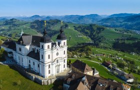 Weithin sichtbar: die Basilika Sonntagberg, © Cleanhill Studios