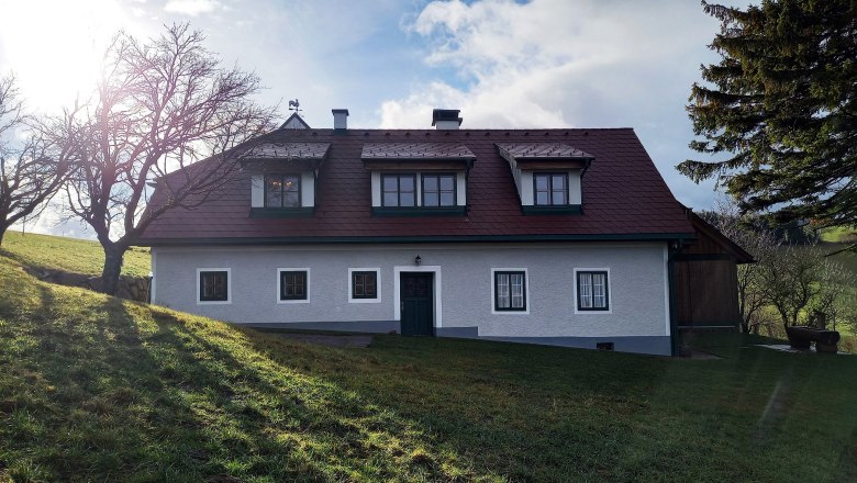 Stein im Holz Außenansicht, © Zeiner