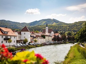 Direkt an der Erlauf gelegen: Die Stadtgemeinde Scheibbs, © schwarz-koenig.at