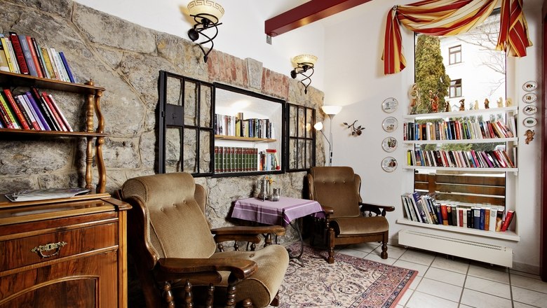 book corner, © Zuser’s guesthouse