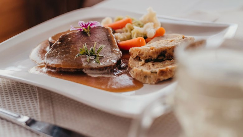 Mostbraten mit Semmelknödel, © Niederösterreich Werbung/Daniela Führer