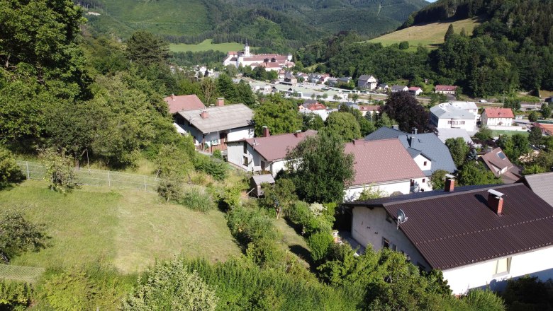 Appartements Eigelsreiter Blick zum Stift Lilienfeld, © Gerald Eigelsreiter