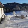 mit Schnee eingedecktes Ferienhaus, © Johannes Hoyos