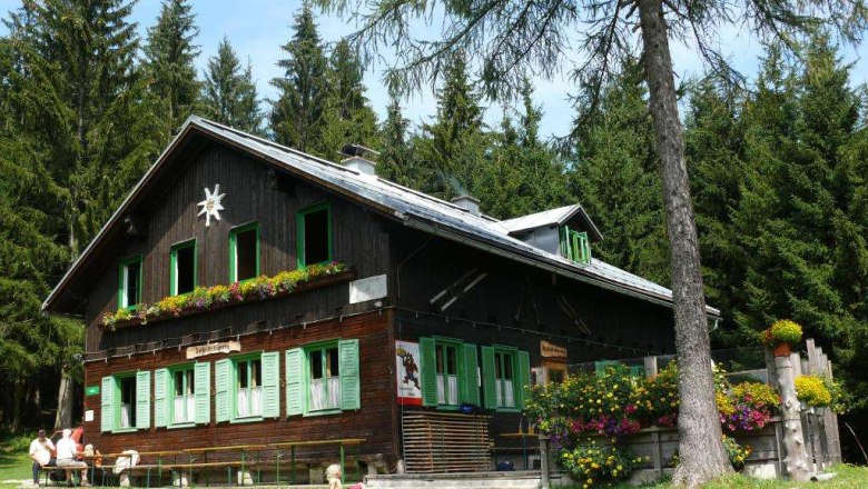 Amstettner Hütte im Sommer, © Alpenverein Amstetten