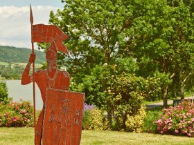 Nibelungenfigur an der Donaulände Pöchlarn, © Donau NÖ Tourismus/Klaus Engelmayer